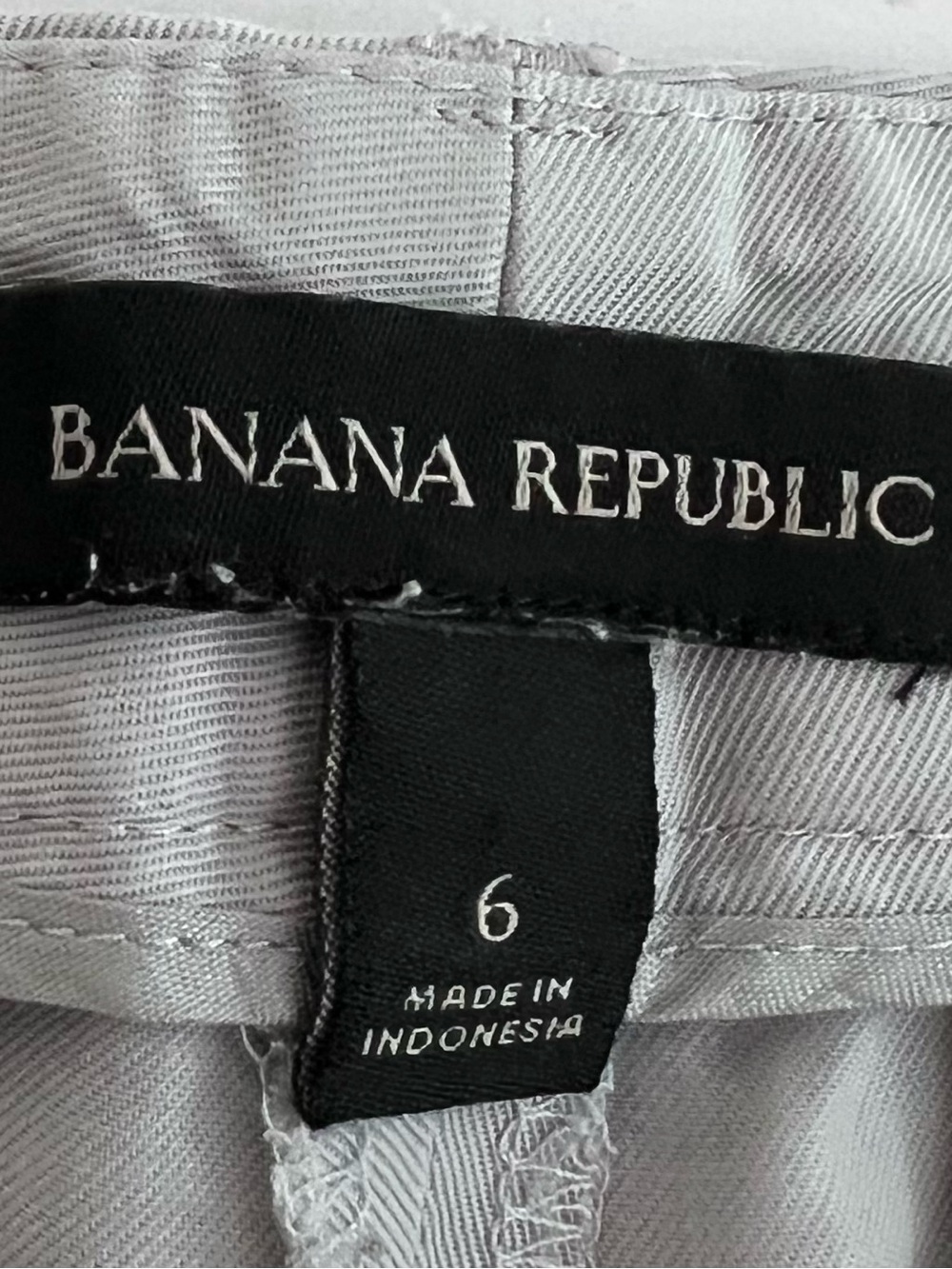 Banana Republic Light Gray Tie-Belt Chinos - Picture 3 of 6